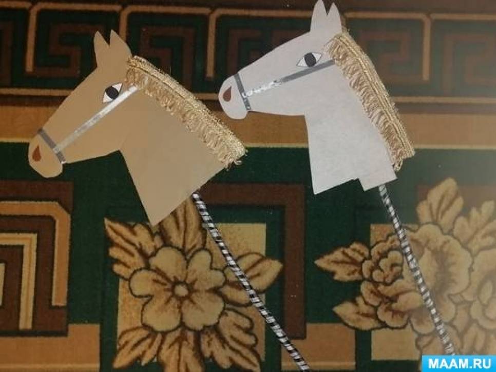 Поделки к году Лошади из торфяных горшочков – подарок дачнику