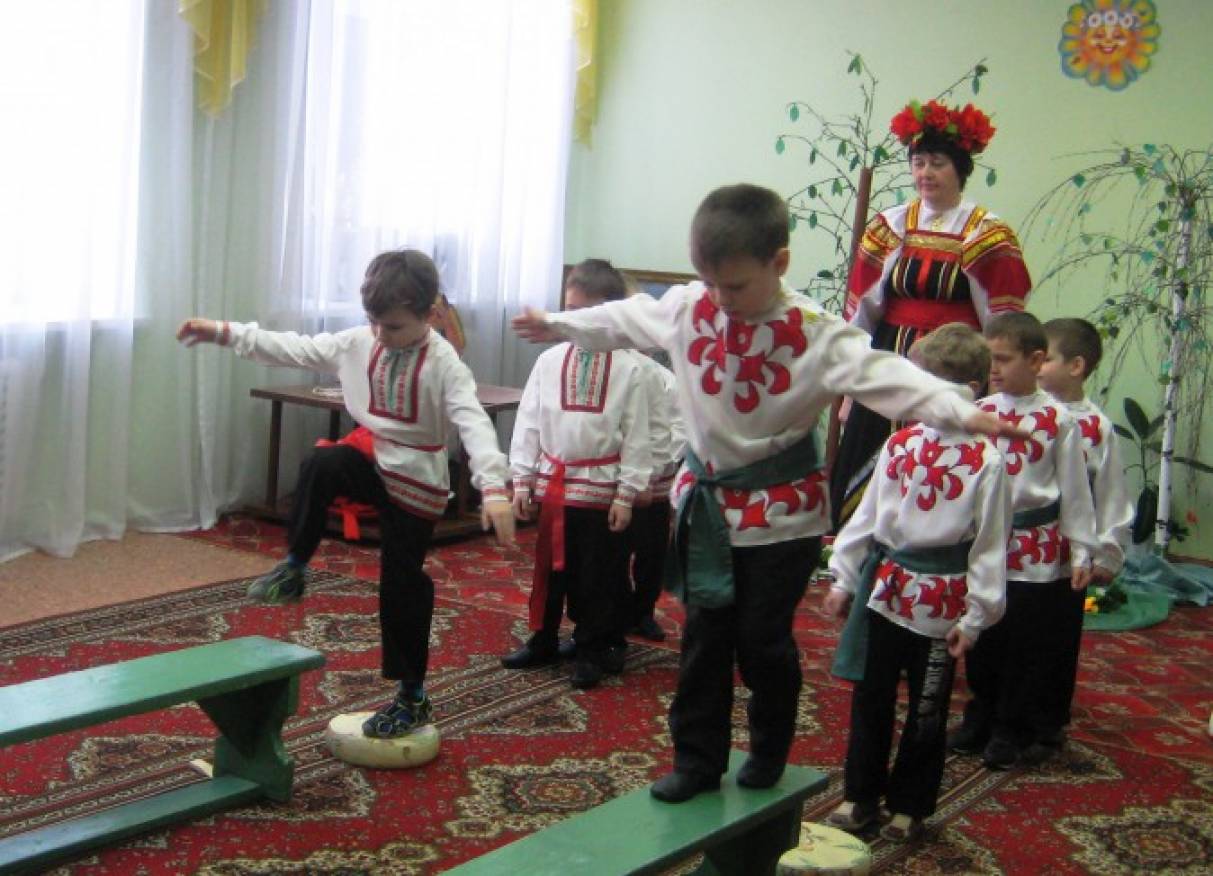 Спортивный праздник русские богатыри в ДОУ. Спортивный праздник богатыри земли русской в ДОУ. Физкультурный праздник богатыри земли русской. Танец богатыри для детей детского сада средней группы.