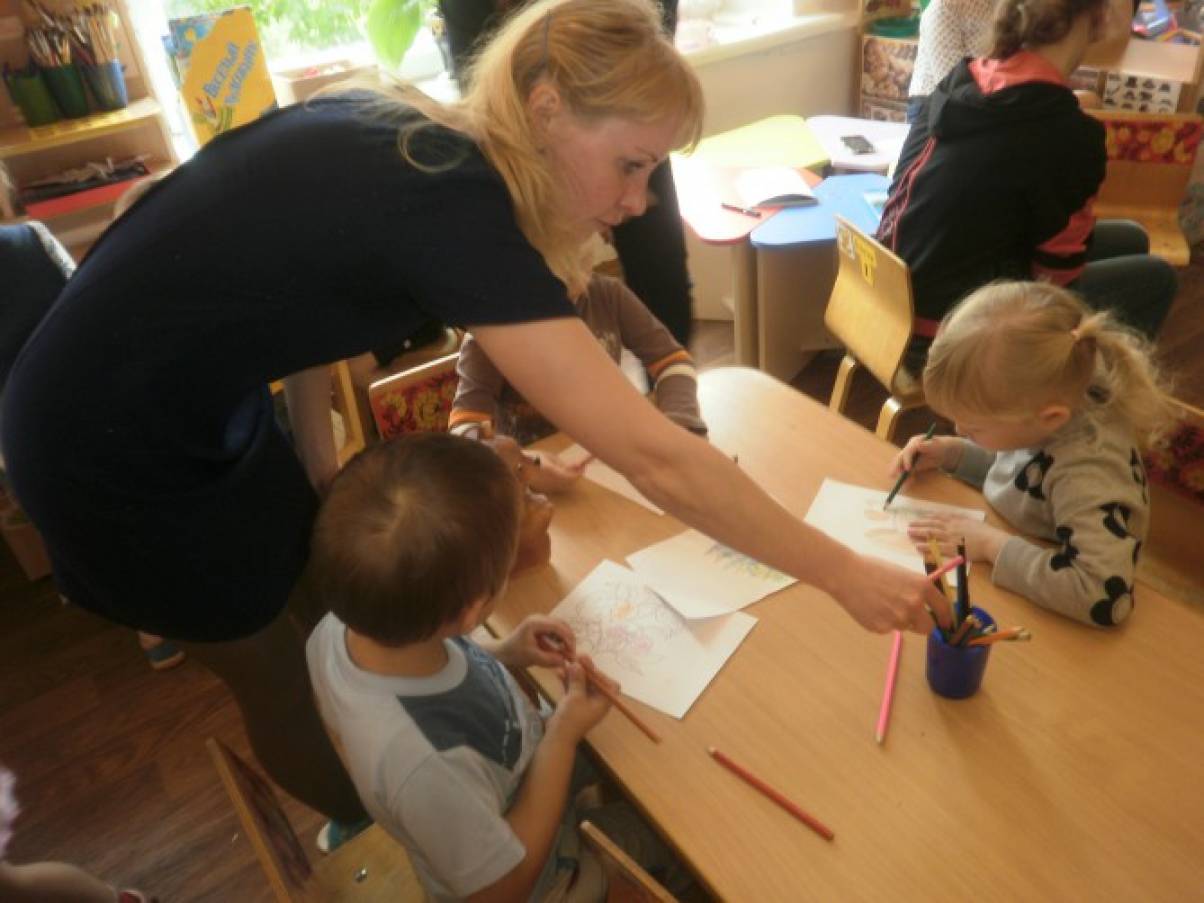 Фото «У медведя во бору грибы, ягоды беру»