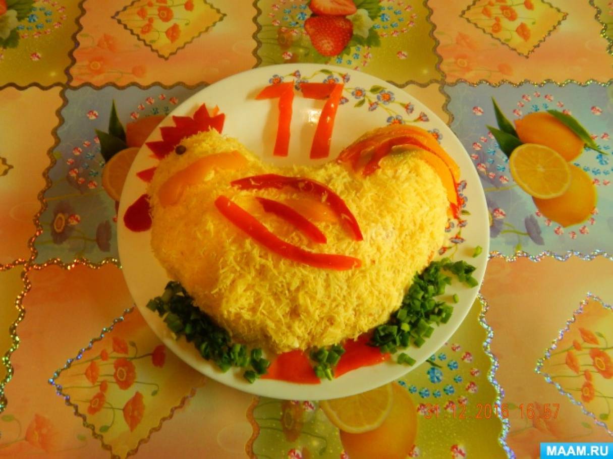 Слоеный салат «Петушок» — рецепт с пошаговым фото