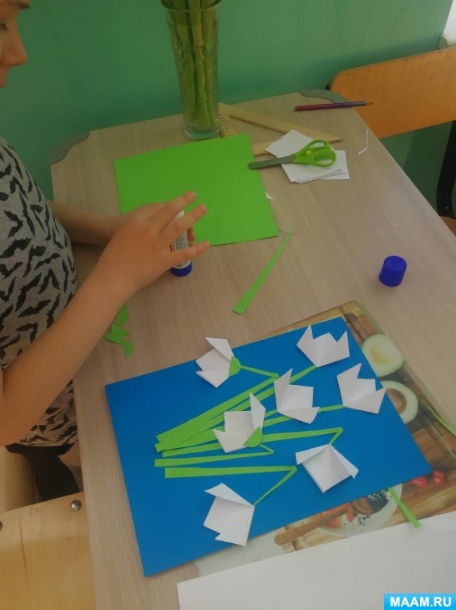 Фотоотчет о детском творчестве «Подснежники» в технике «оригами»