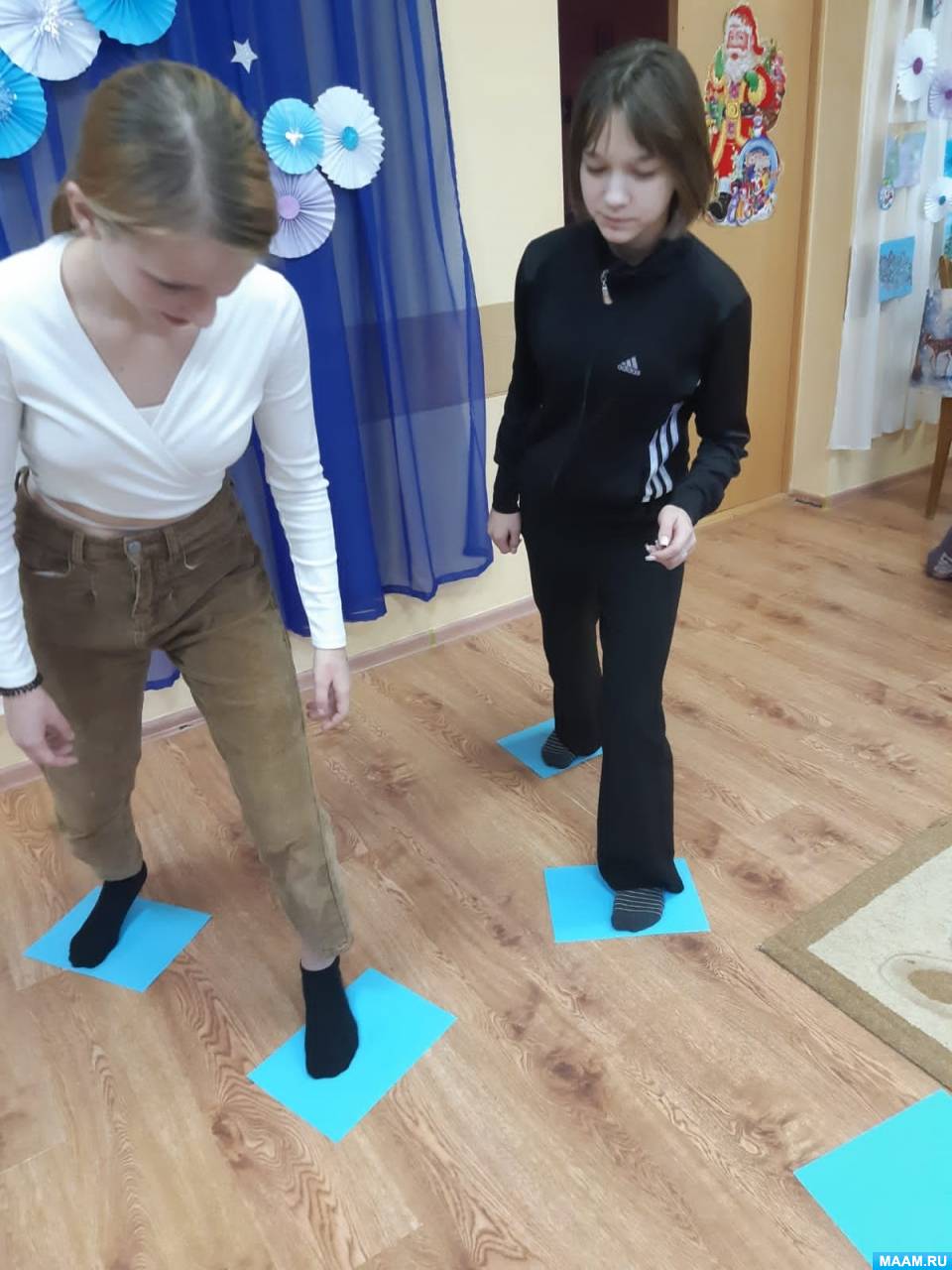 пособия для музыкального руководителя в детском саду. маам для музыкальных руководителей. самостоятельное музицирование в детском саду. музыкальное пособие. музыкальные инструменты своими руками для лэпбука.