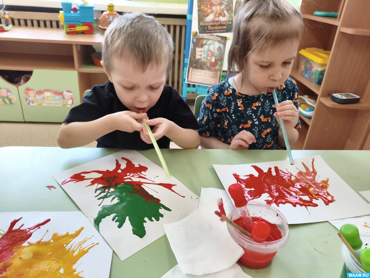 Конспект занятия по кляксографии «День рождения Кляксы» в старших группах - фото Конспект занятия по кляксографии «День рождения Кляксы» в старших группах