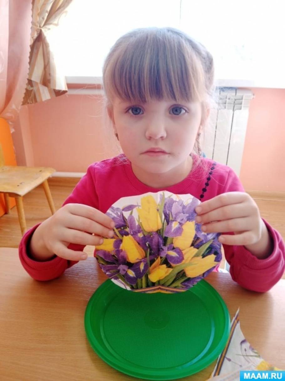 Смотреть фотографию №2 Фото №2 Декупаж для детей декупаж на пластиковой тарелочке и изготовить декоративное изделие Весеннее панно