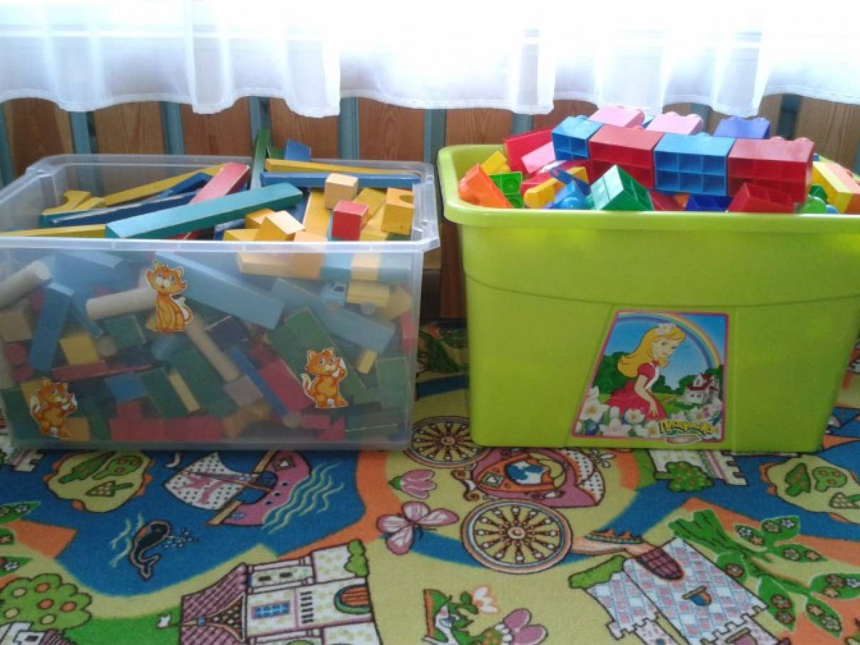 Уголок конструирования. Строительный уголок в детском саду. Мебель для ясельной группы. Предметная среда в доу. Центр конструирования в доу.