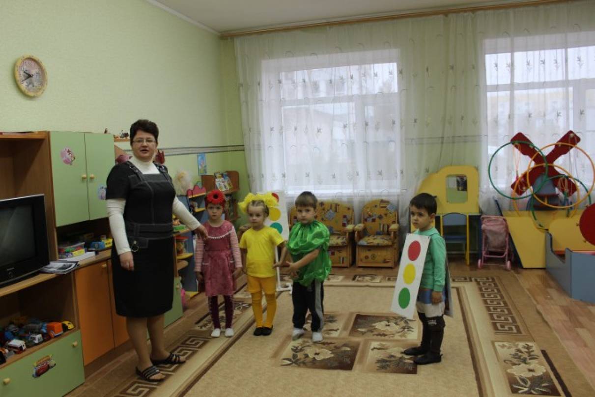 Игровая деятельность по правилам дорожного движения, представленная на родительском собрании. Фото Игровая деятельность по правилам дорожного движения, представленная на родительском собрании.