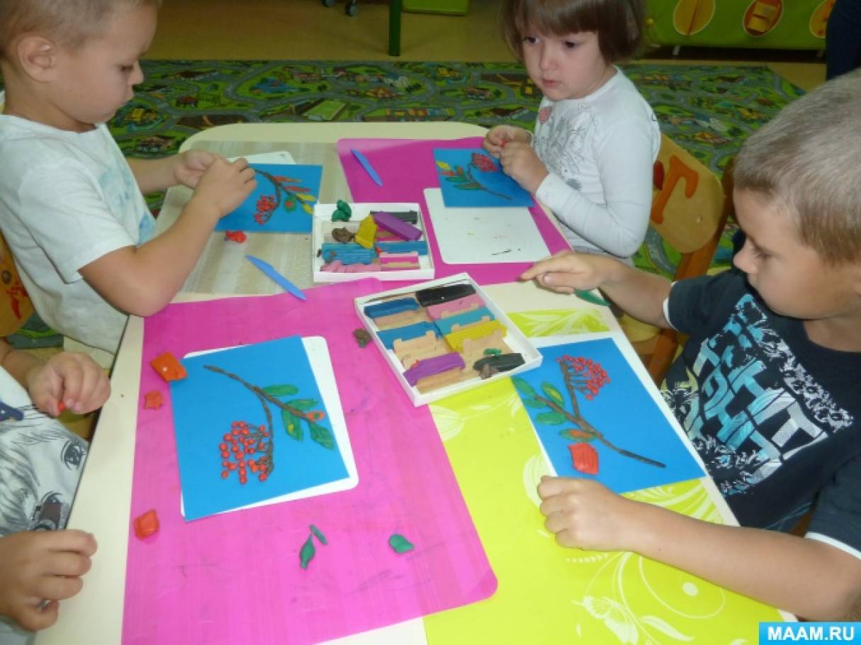 Весенний букет пластилинография. Пластилинография для дошкольников. Нетрадиционная лепка. Пластилинография старшая группа апрель. Гирлянда для пластилинографии.