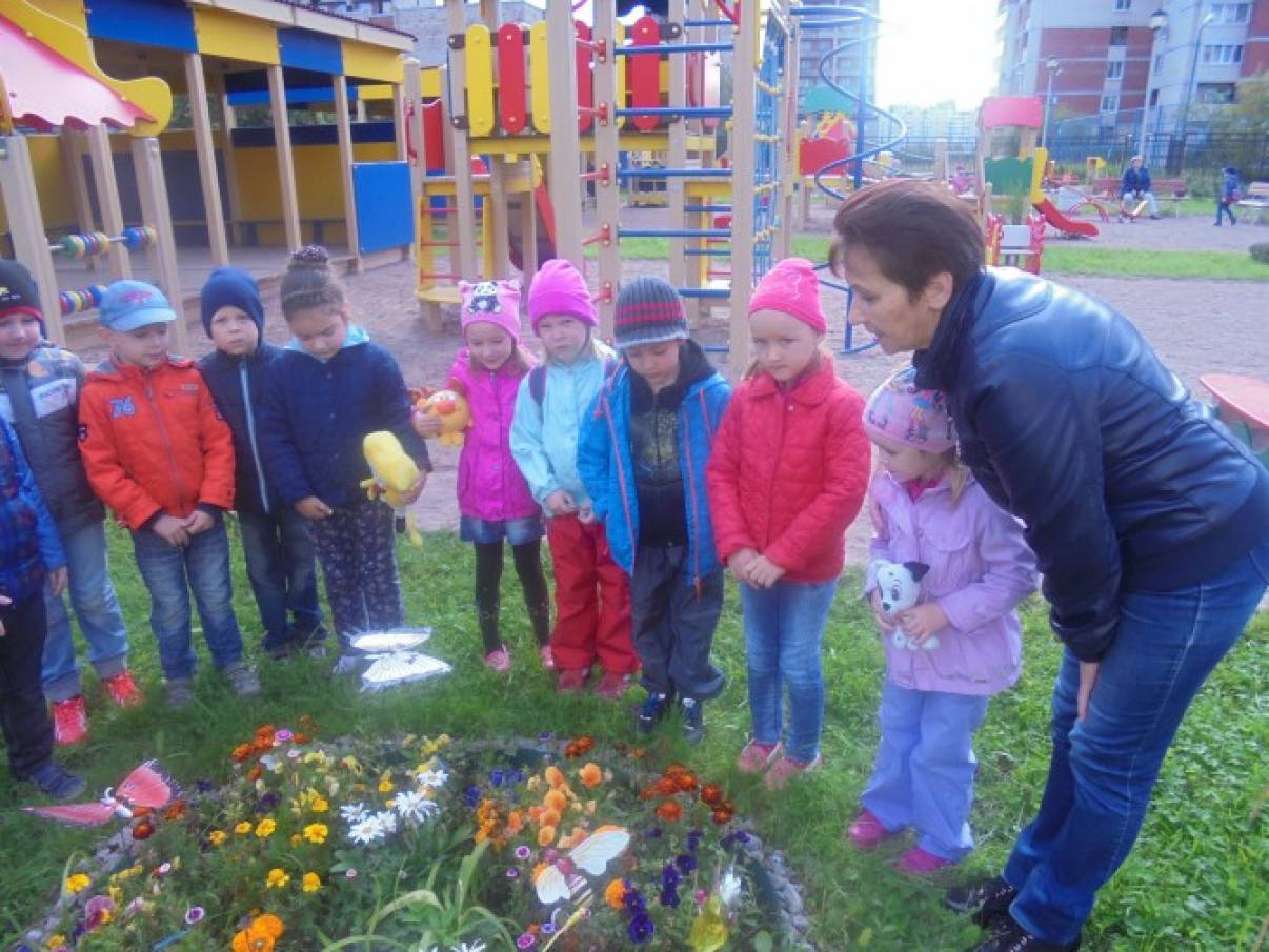 оформление стены в детском саду лето. Смотреть фото оформление стены в детском саду лето. Смотреть картинку оформление стены в детском саду лето. Картинка про оформление стены в детском саду лето. Фото оформление стены в детском саду лето