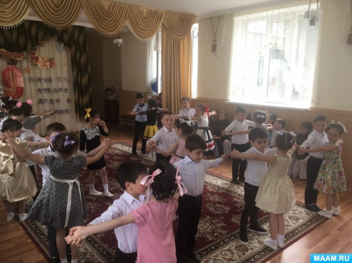 Шло детство поспела клубника автор стихотворения. detsad 373844 1557665836. Шло детство поспела клубника автор стихотворения фото. Шло детство поспела клубника автор стихотворения-detsad 373844 1557665836. картинка Шло детство поспела клубника автор стихотворения. картинка detsad 373844 1557665836. Константин Симонов писал: «О минувшей войне необходимо знать всё. Надо знать и с какой безмерной душевной тяжестью были связаны для нас дни отступлений и поражений. Надо знать и о том, каких жертв нам стоила война, какие разрушения она принесла, оставив раны и в душах людей, и на теле земли».