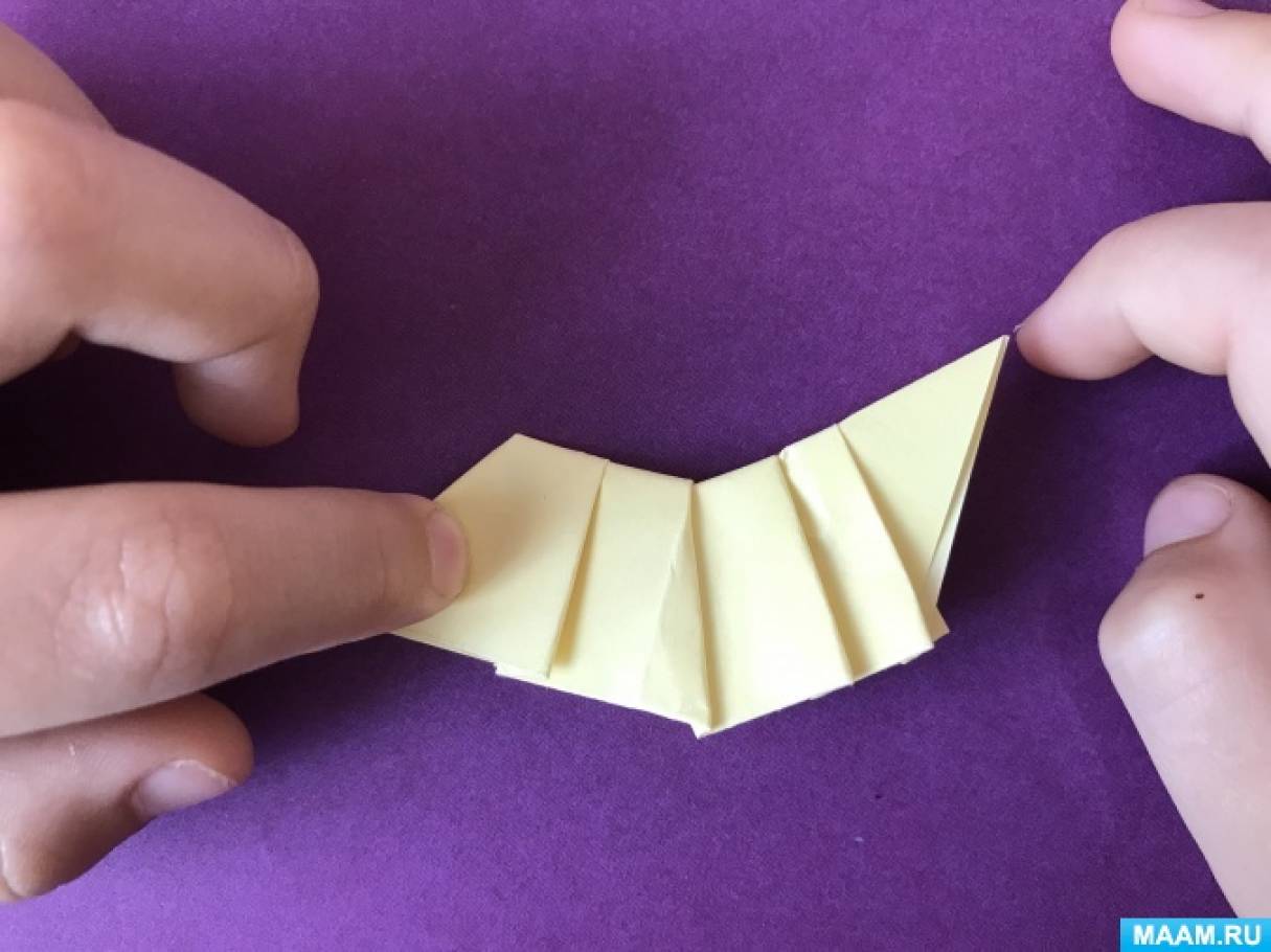 Как сделать гусеницу: пошаговые поделки для детей