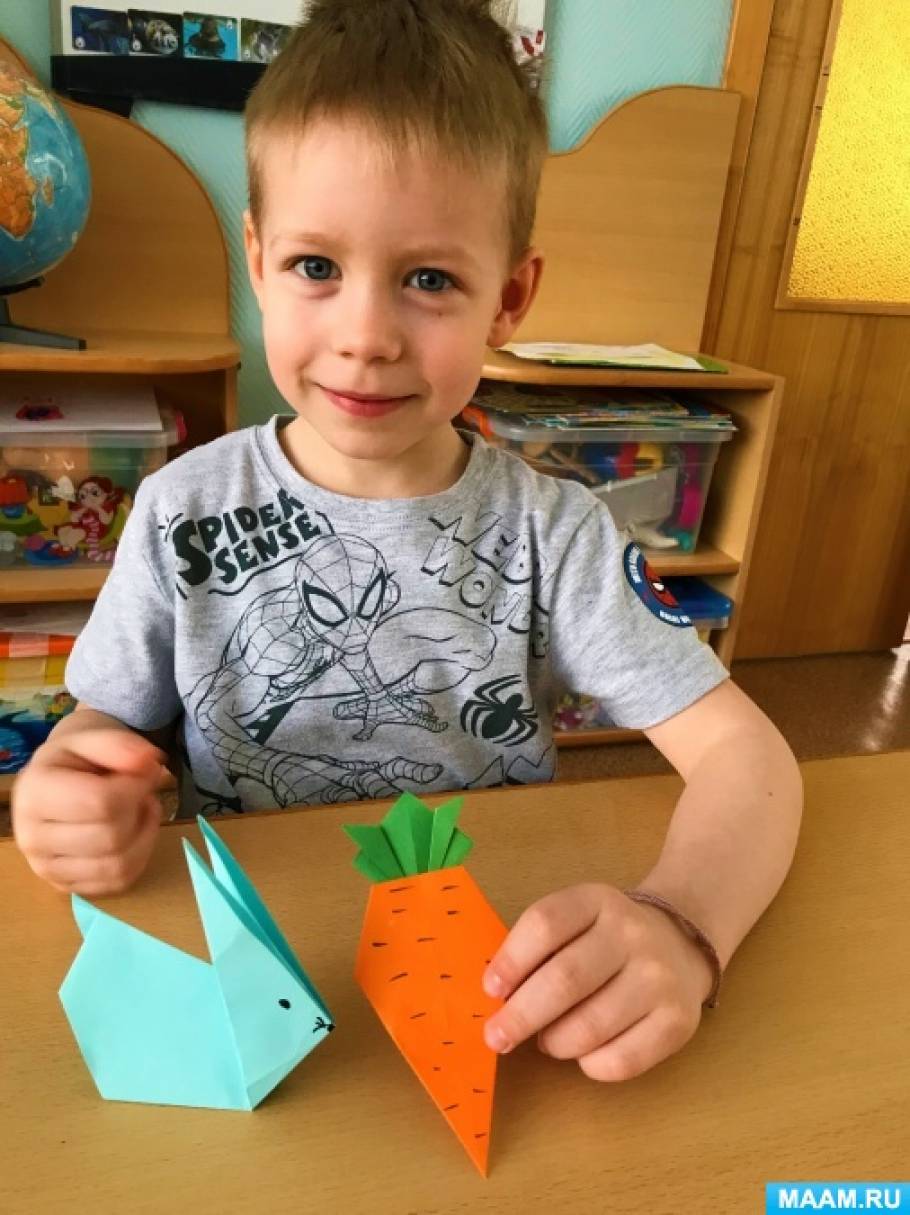 Детский мастер-класс по оригами «Морковка для зайчика» для детей средней группы