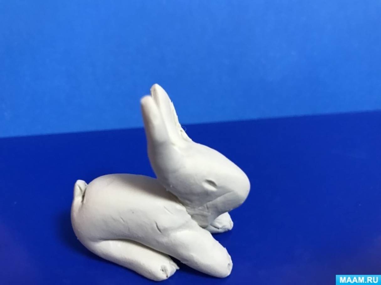 Зайка из пластилина