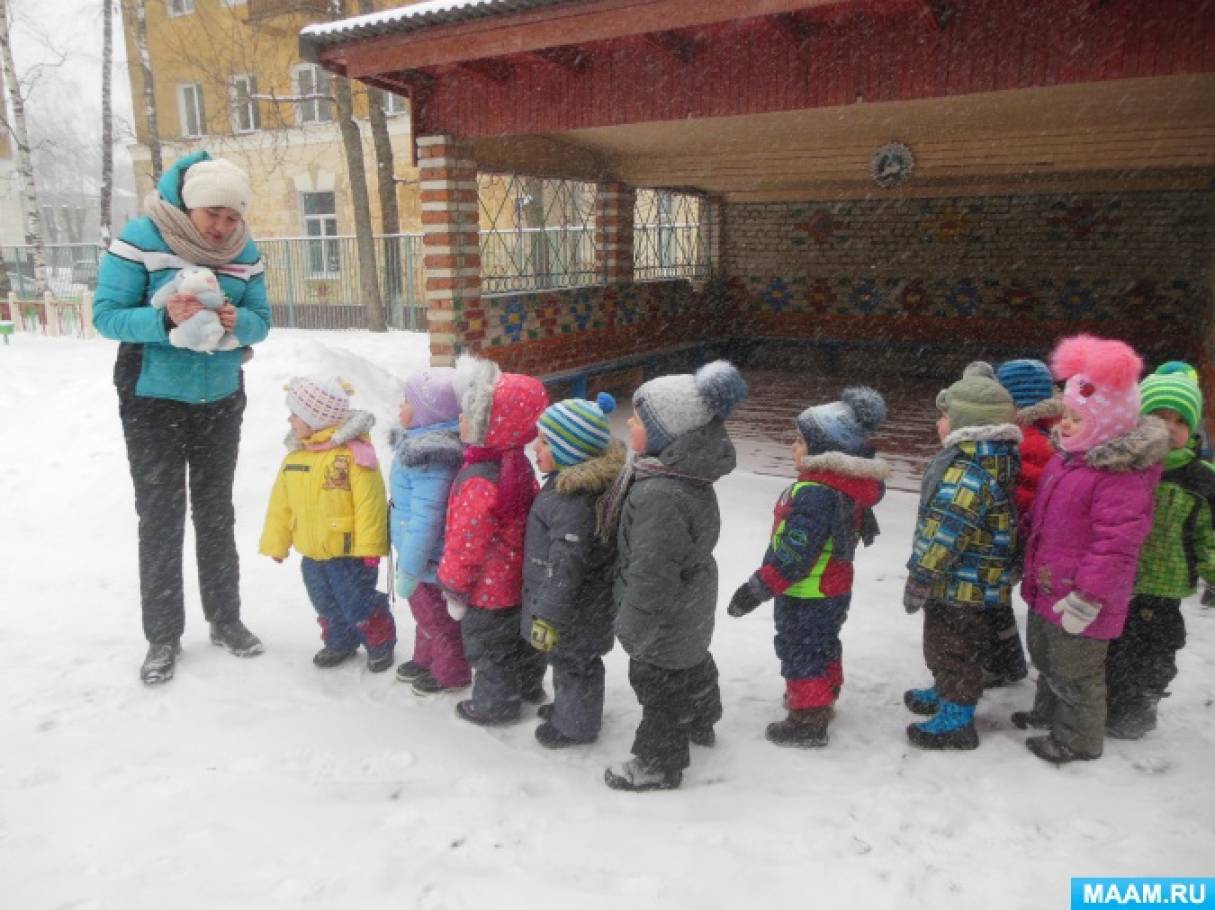 Прогулка в детском саду осенью в средней группе. Игры на прогулке во второй младшей группе. Игры на прогулке во второй младшей группе. Картотека прогулок в первой младшей группе. Картотека прогулок в средней группе.