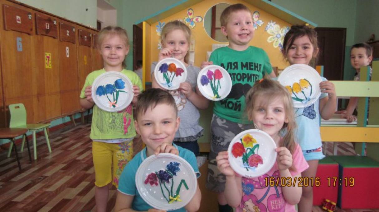 Аппликация «Букет для мамы». Старшая группа. Фото Аппликация «Букет для мамы». Старшая группа.