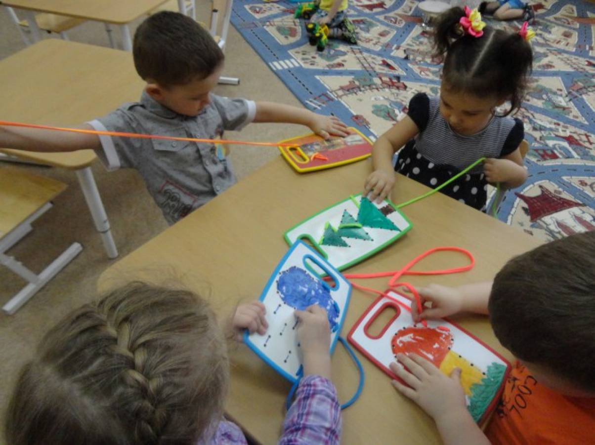 Дидактическая игра «Шнуровка» (5 фото). Воспитателям детских садов ...