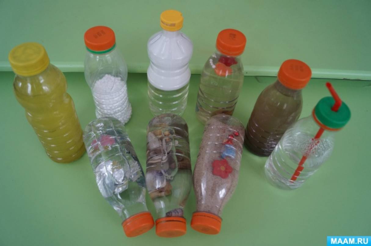 Опыты в ранней группе. Бутылочки для экспериментов в детском саду. Эксперименты с бутылкой. Баночки для опытов. Экспериментирование в яслях в бутылочках.