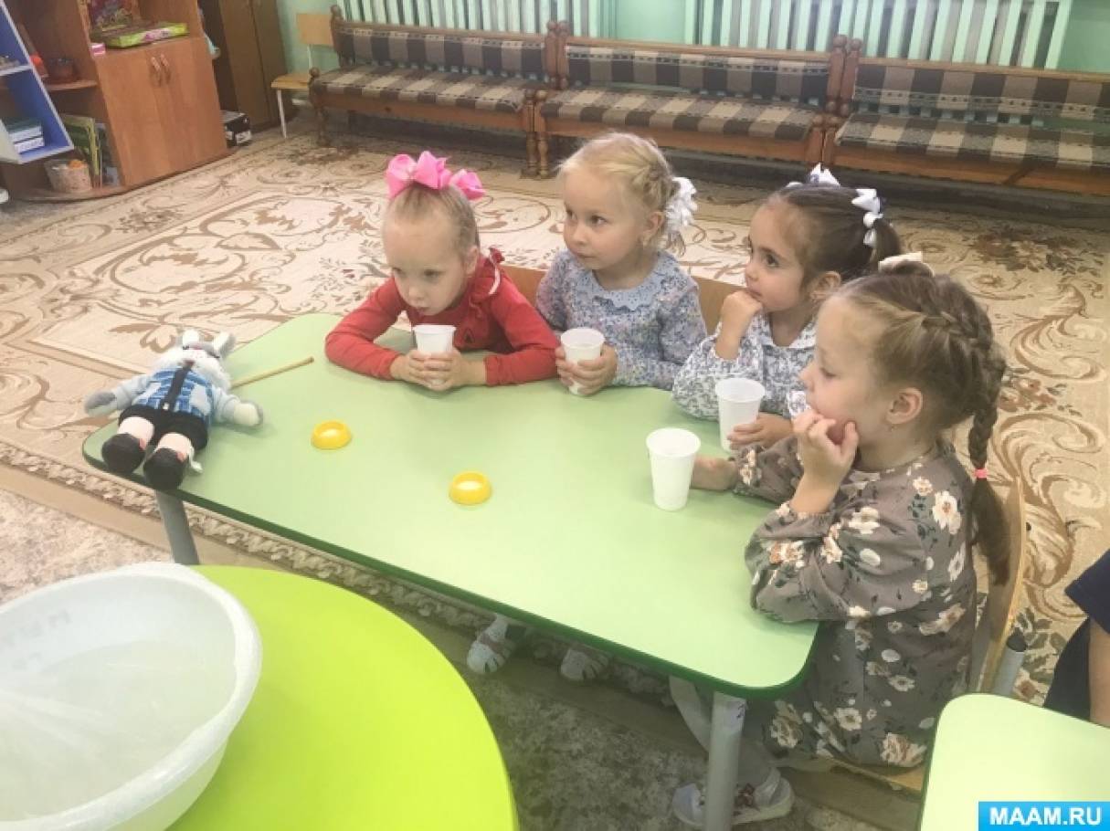 Смотреть фотографию №5 Фото №5 После упражнения дети садятся на ковер успокаивают дыхание расслабляются