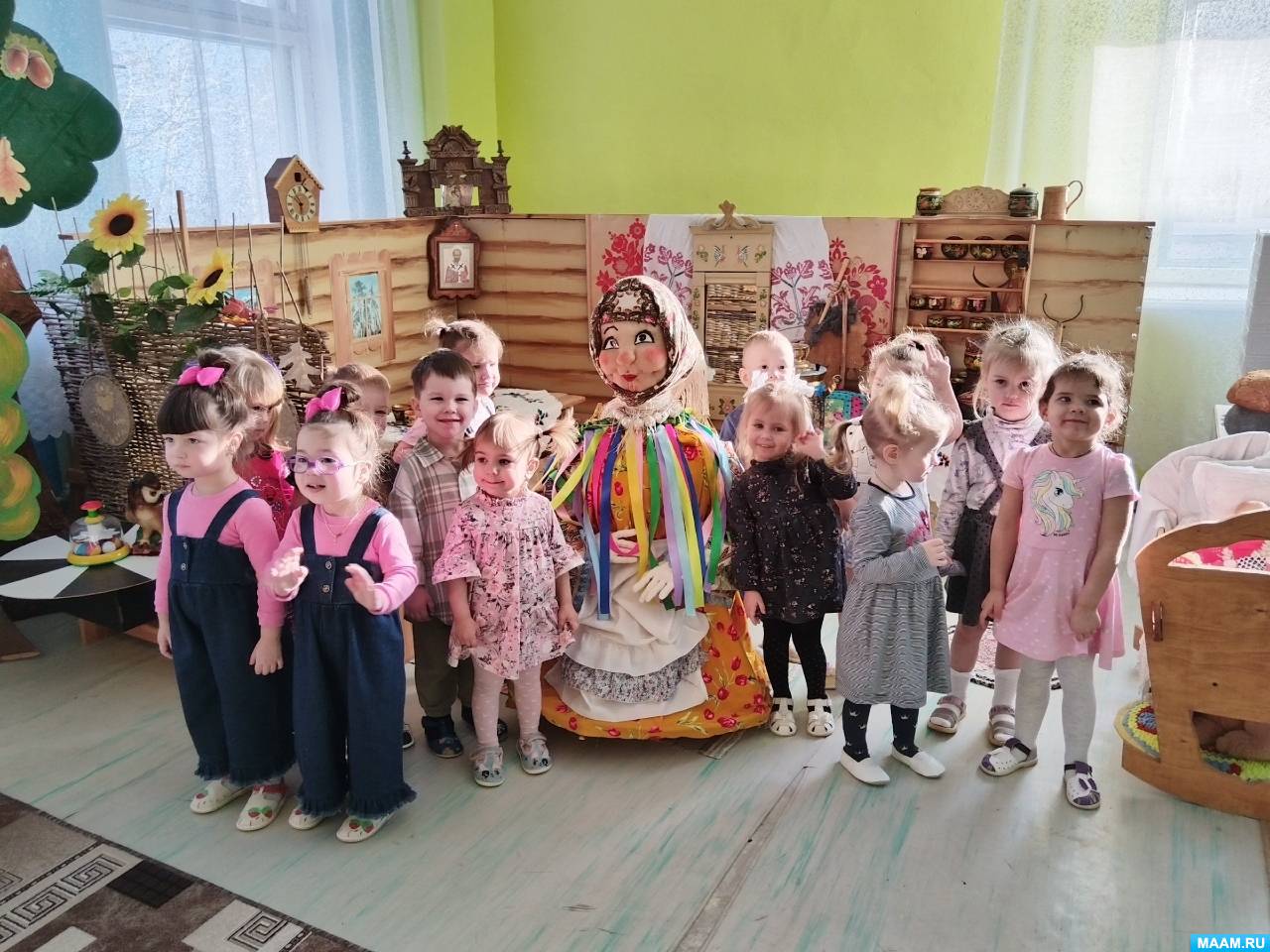 Фотоотчёт «Один день на Масленичной неделе» в первой младшей группе