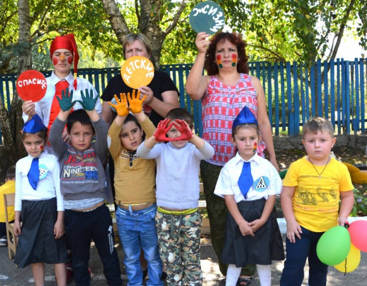 Смотреть фотографию №20 Фото №20 Правила дорожного движения ПДД на год Конкурс Семейная поделка на тему Дорога и дети