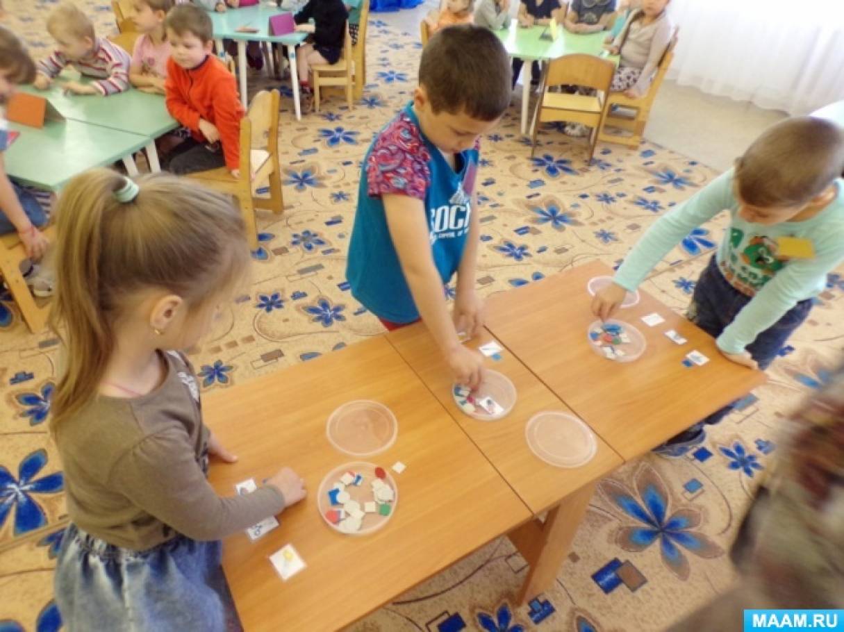 Эмблема знатоки безопасности