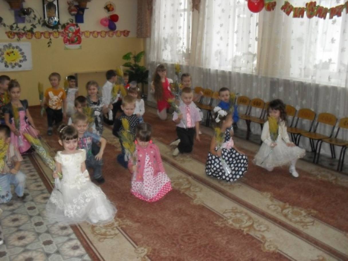 сценка на 8 марта старшая группа