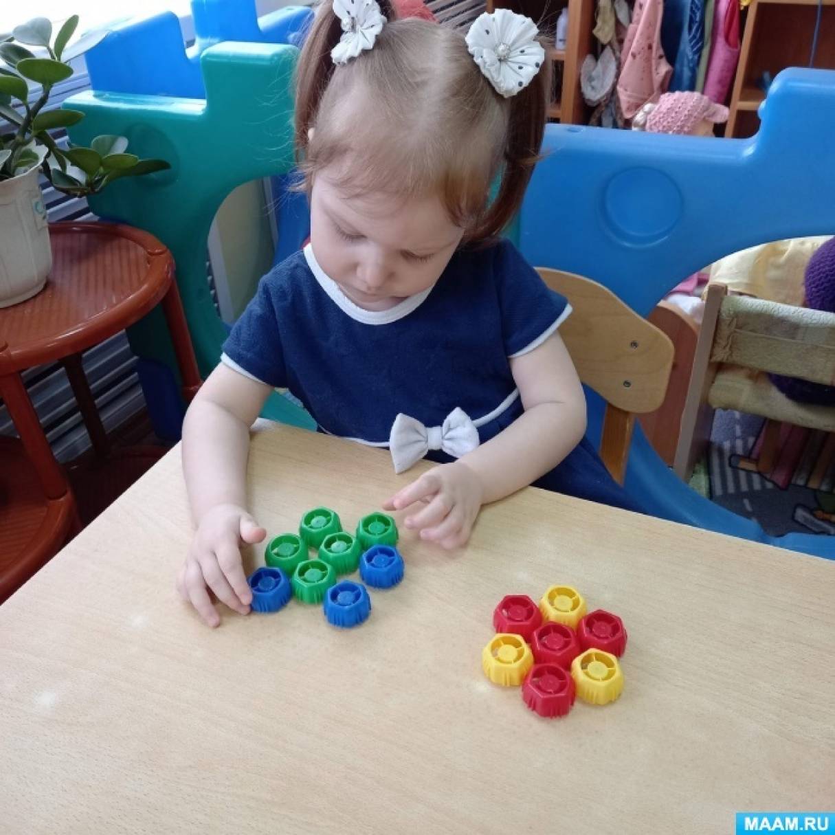 разложив игры дети сели в кружок