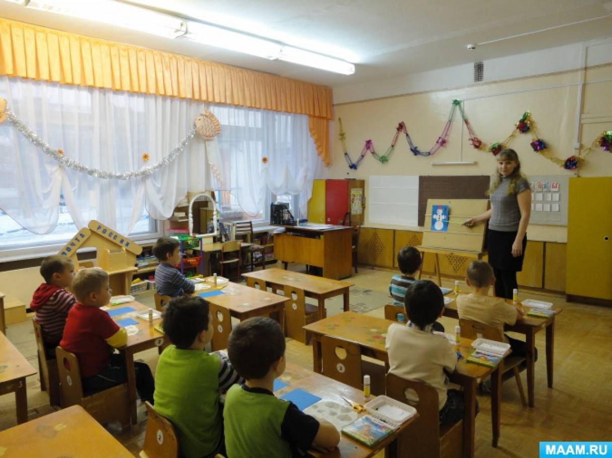 Аппликация снеговик из цилиндров бумаги