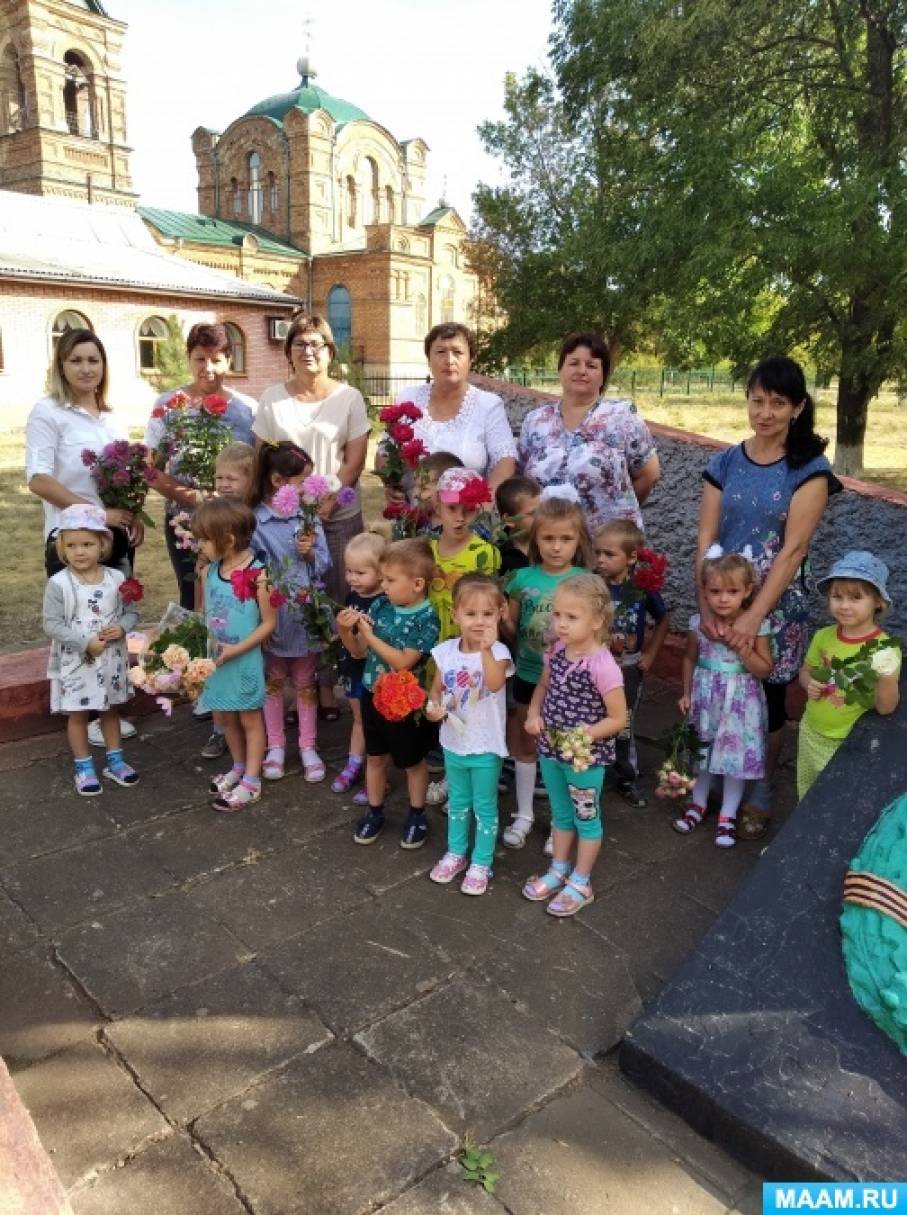 Смотреть фотографию №2 Фото №2 Васильевка Амвросиевского района Донецкой Народной Республики Так же был проведен небольшой митинг посвященный памяти воинам освоболителям Донбасса выходцам из с