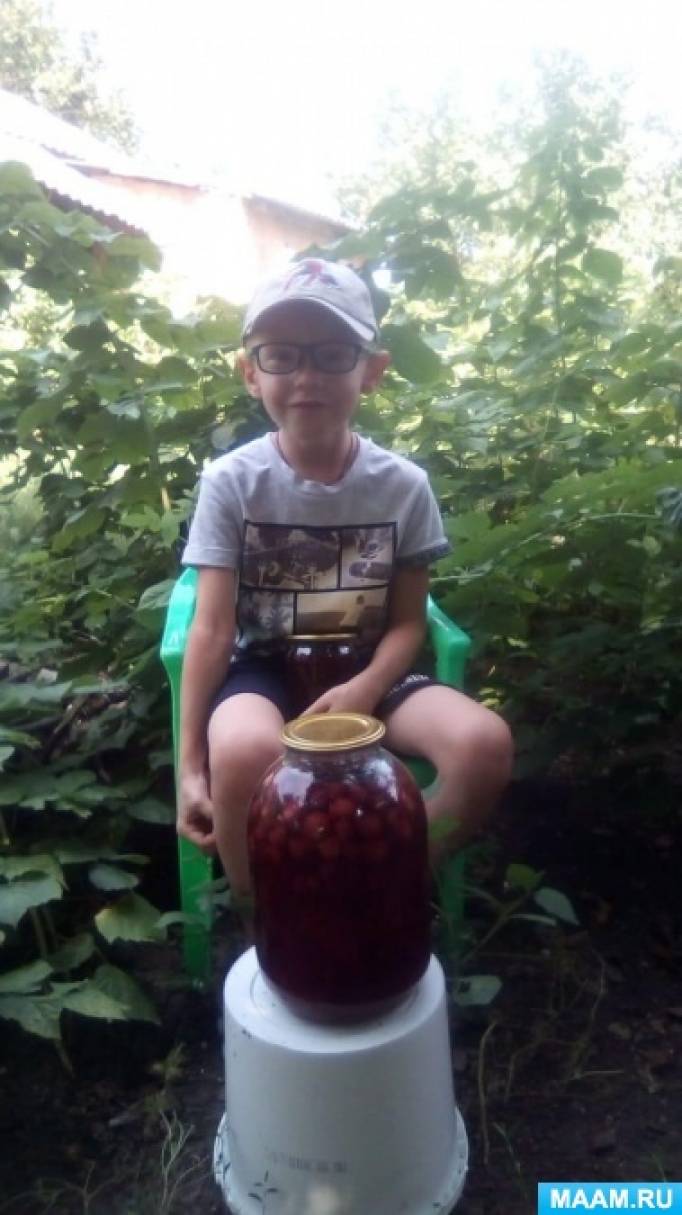 Малину в саду сценарий. detsad 470297 1566611160. Малину в саду сценарий фото. Малину в саду сценарий-detsad 470297 1566611160. картинка Малину в саду сценарий. картинка detsad 470297 1566611160. Отрывок «Божья коровка» из сборника сказок «Детство в малине» Разыгрался звонкий дождик и пошел друзей искать. "Кто тут спрятался под листик? Я не дам тебе скучать! Выходи, кто самый смелый! Поиграю я с тобой. Я ведь не надолго вышел. Скоро позовут домой." Вышла божья коровка. "Вот и я. Давай дружить!" Дождик радостно хохочет: "Я могу тебя.