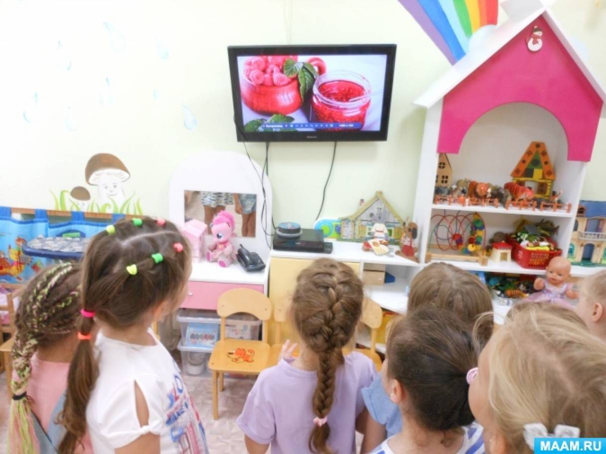 Малину в саду сценарий. detsad 470297 1566612141. Малину в саду сценарий фото. Малину в саду сценарий-detsad 470297 1566612141. картинка Малину в саду сценарий. картинка detsad 470297 1566612141. Отрывок «Божья коровка» из сборника сказок «Детство в малине» Разыгрался звонкий дождик и пошел друзей искать. "Кто тут спрятался под листик? Я не дам тебе скучать! Выходи, кто самый смелый! Поиграю я с тобой. Я ведь не надолго вышел. Скоро позовут домой." Вышла божья коровка. "Вот и я. Давай дружить!" Дождик радостно хохочет: "Я могу тебя.