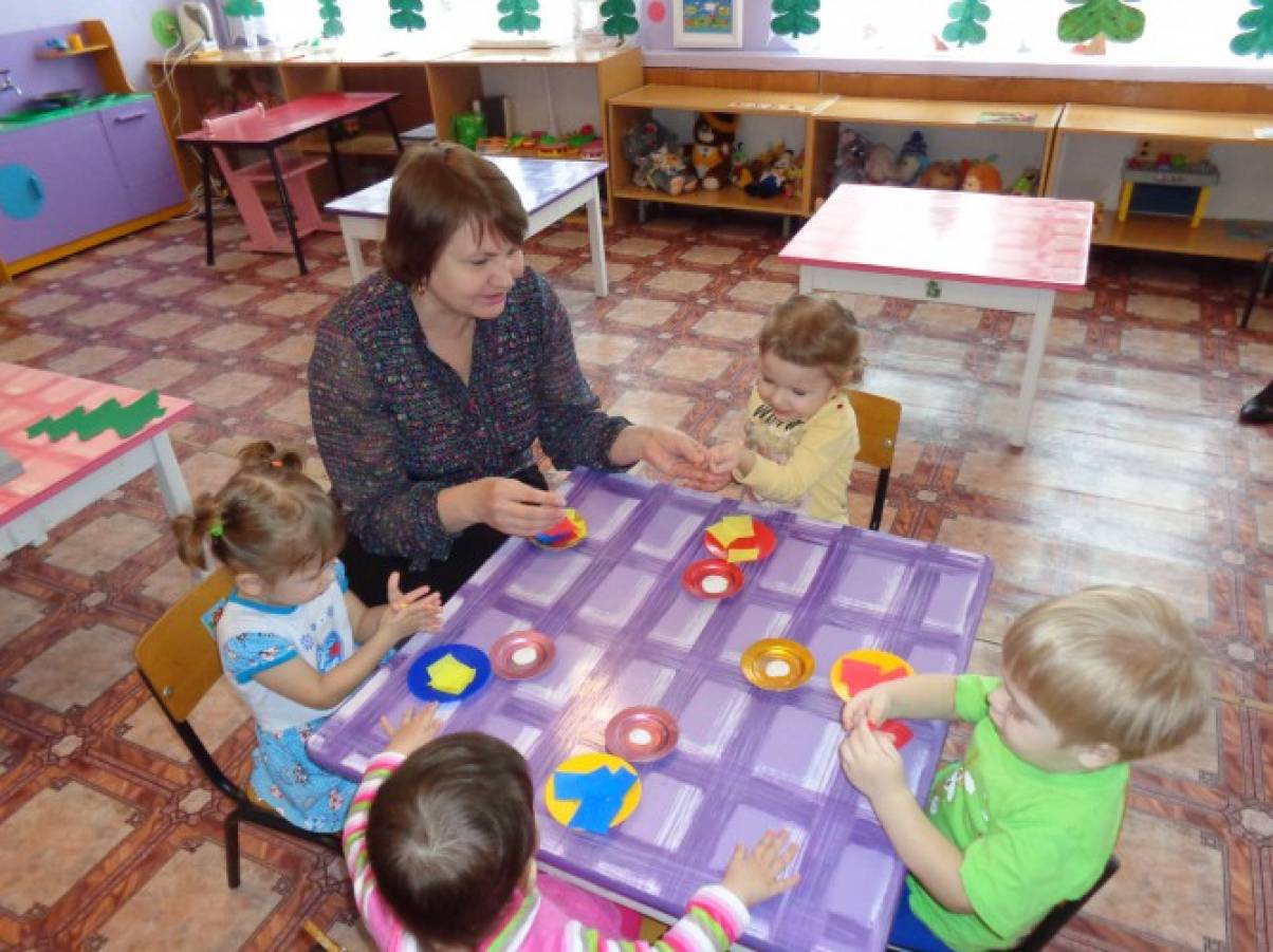 Аппликация елки ребенку 4 года