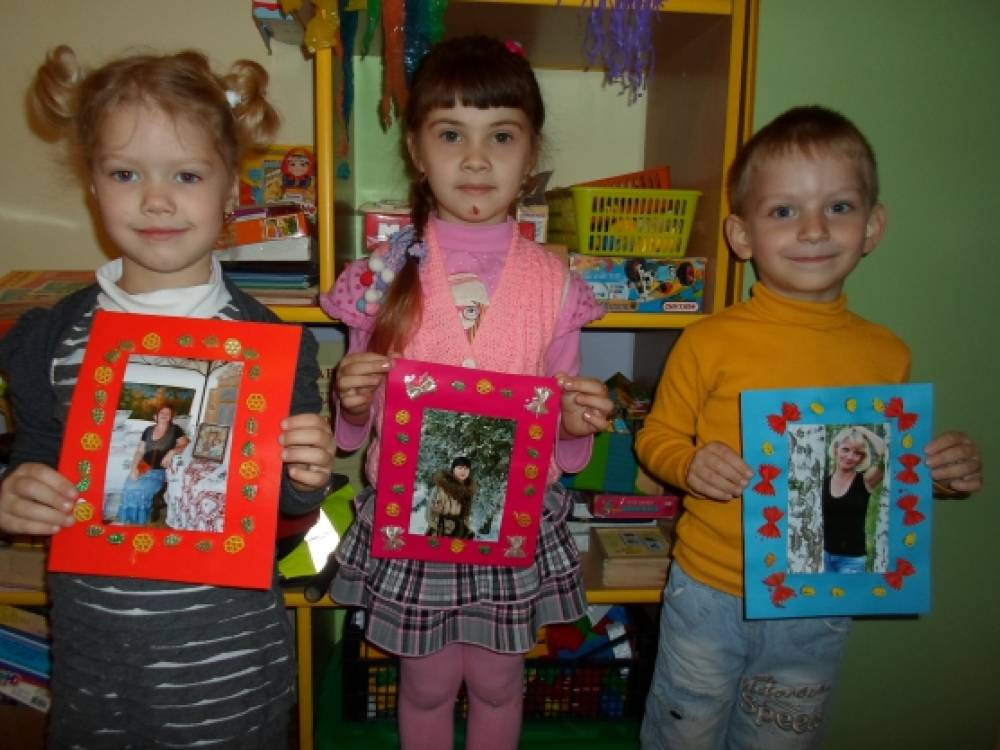 Смотреть фотографию №4 Фото №4 Чем бы вы думали Макаронами Я очень люблю поделки из макарон и учу использовать их в творческих работах моих воспитанников