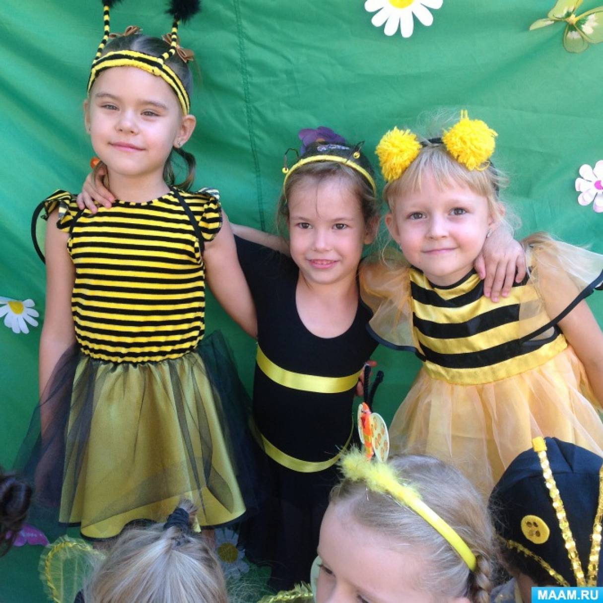Публикация «Идеи костюмов для пчёлок» размещена в разделах