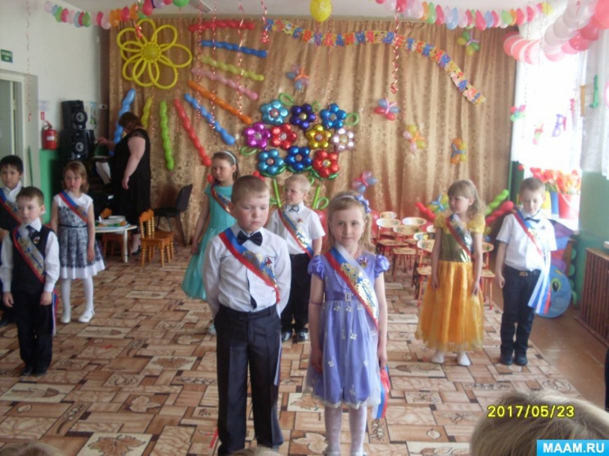 Фото №6 В этот день все ребята получили первый в их жизни документ об образовании