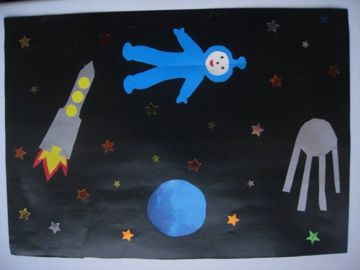 День космонавтики для детей в детском саду младшая группа. День космонавтики в детском саду подготовительная группа. День космонавтики в первой младшей группе. Рисунки ко Дню космонавтики в детском саду младшая группа.