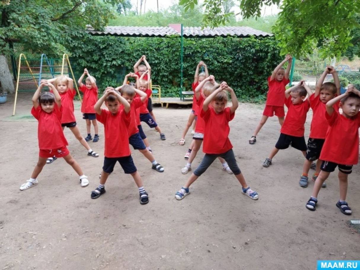 Детский сад 10. День физкультурника в доу. День физкультурника в детском саду прошел. Спортивный праздник в детском саду. День физкультурника в доу.