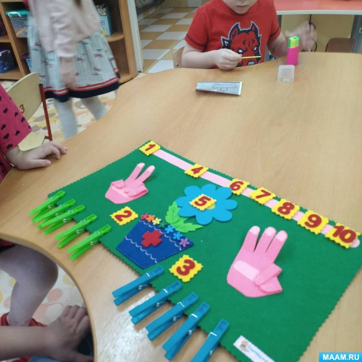 Дидактическая игра «Посчитай на пальчиках» (3 фото). Воспитателям ...