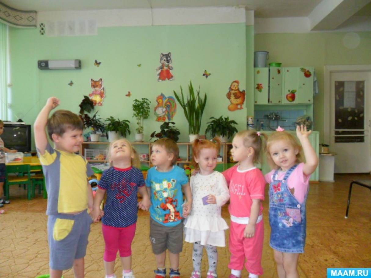 Наши будни. Фотоотчет о жизни первой младшей группы
