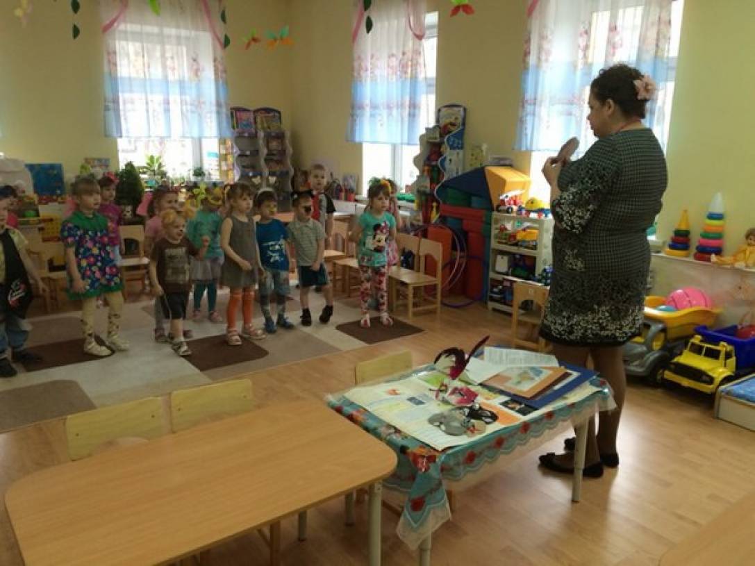 Сценарий развлечения к Дню смеха «Цирк» для второй младшей и средней групп Фото Сценарий развлечения к Дню смеха «Цирк» для второй младшей и средней групп