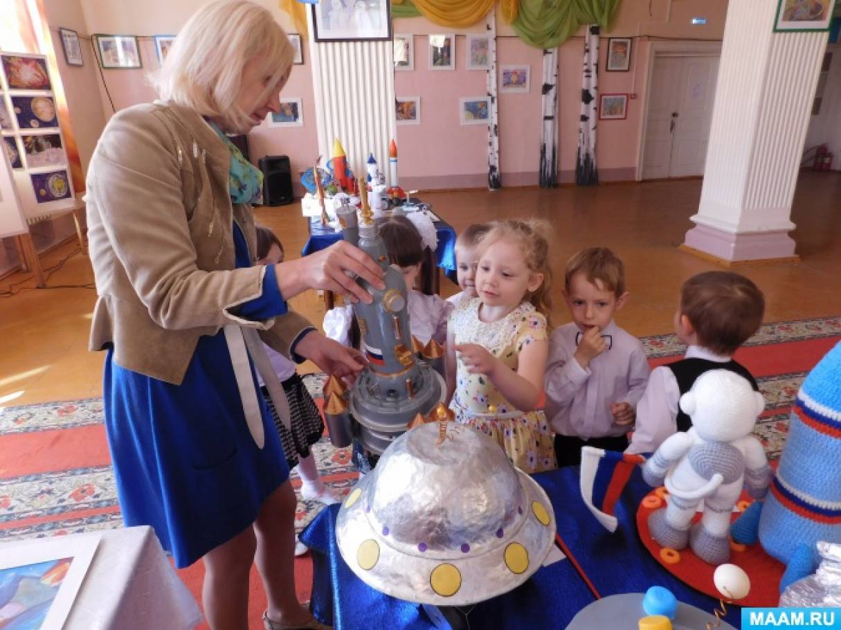 «В гостях у лётчика-космонавта РФ, героя России Валерия Корзунова» посещение авторской фото-выставки