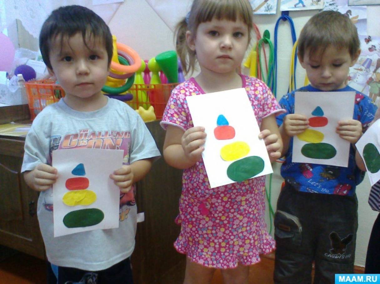 Рисование в младшей группе пирамидка