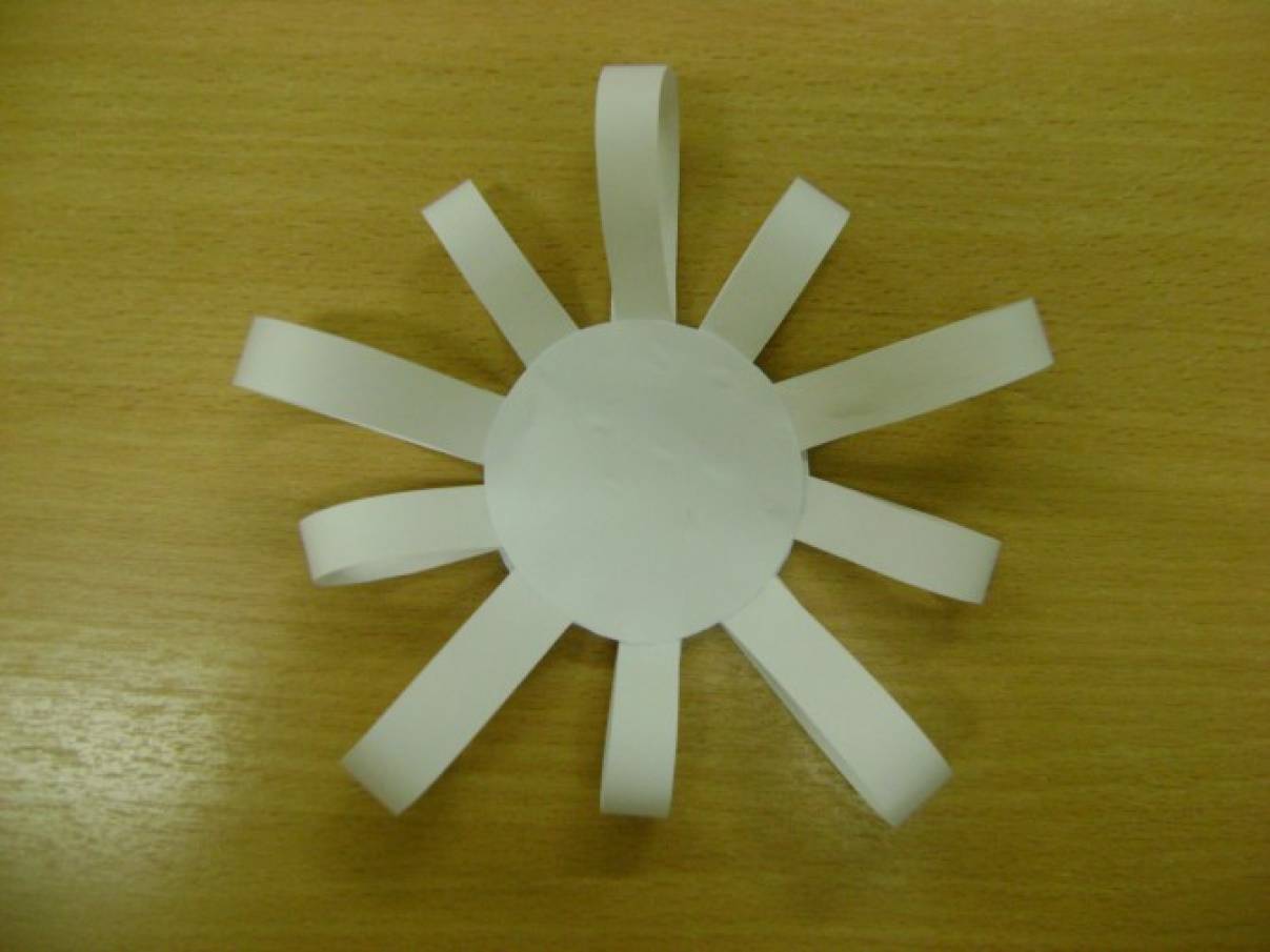 конструирование в средней снежинки. конструирование в средней группе снежинка из бумаги. конструирование тема снежинка. снежинка из полосок средняя группа. конструирование в подготовительной группе зима.