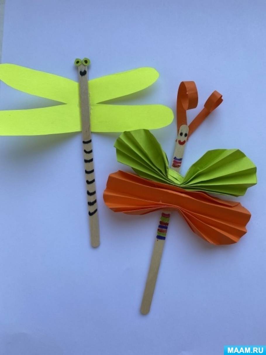 Детский мастер-класс по изготовлению поделок из бумаги и палочек от мороженного с элементами рисования «Бабочка и стрекоза»