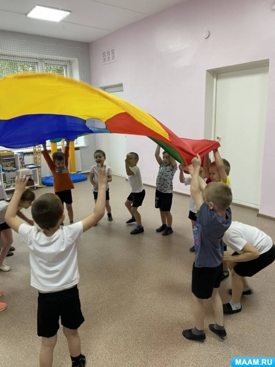 Подвижная игра с игровым парашютом «Мышеловка» для групп старшего дошкольного возраста