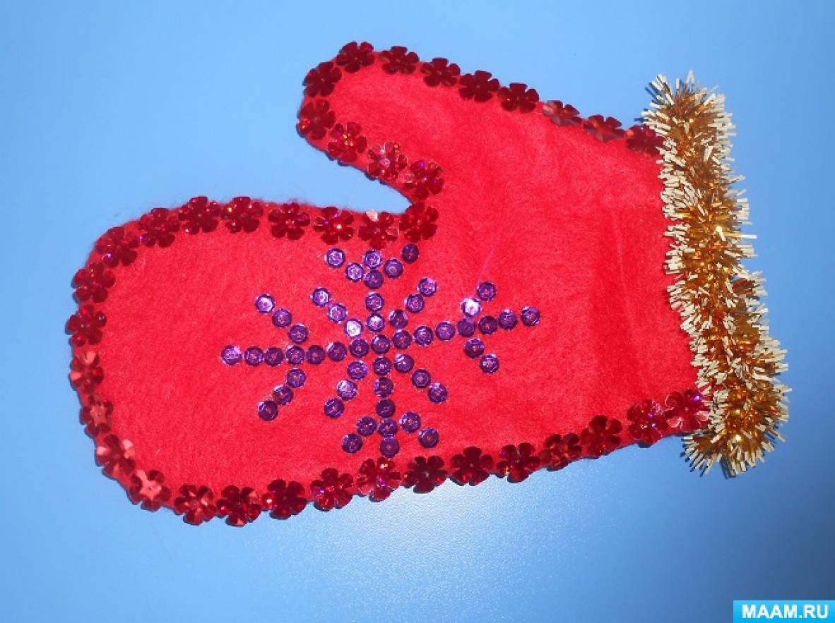 поделка варежка. рукавичка для новогоднего конкурса. рукавичка деда мороза поделка на конкурс. варежка снегурочки. варежки деда мороза.