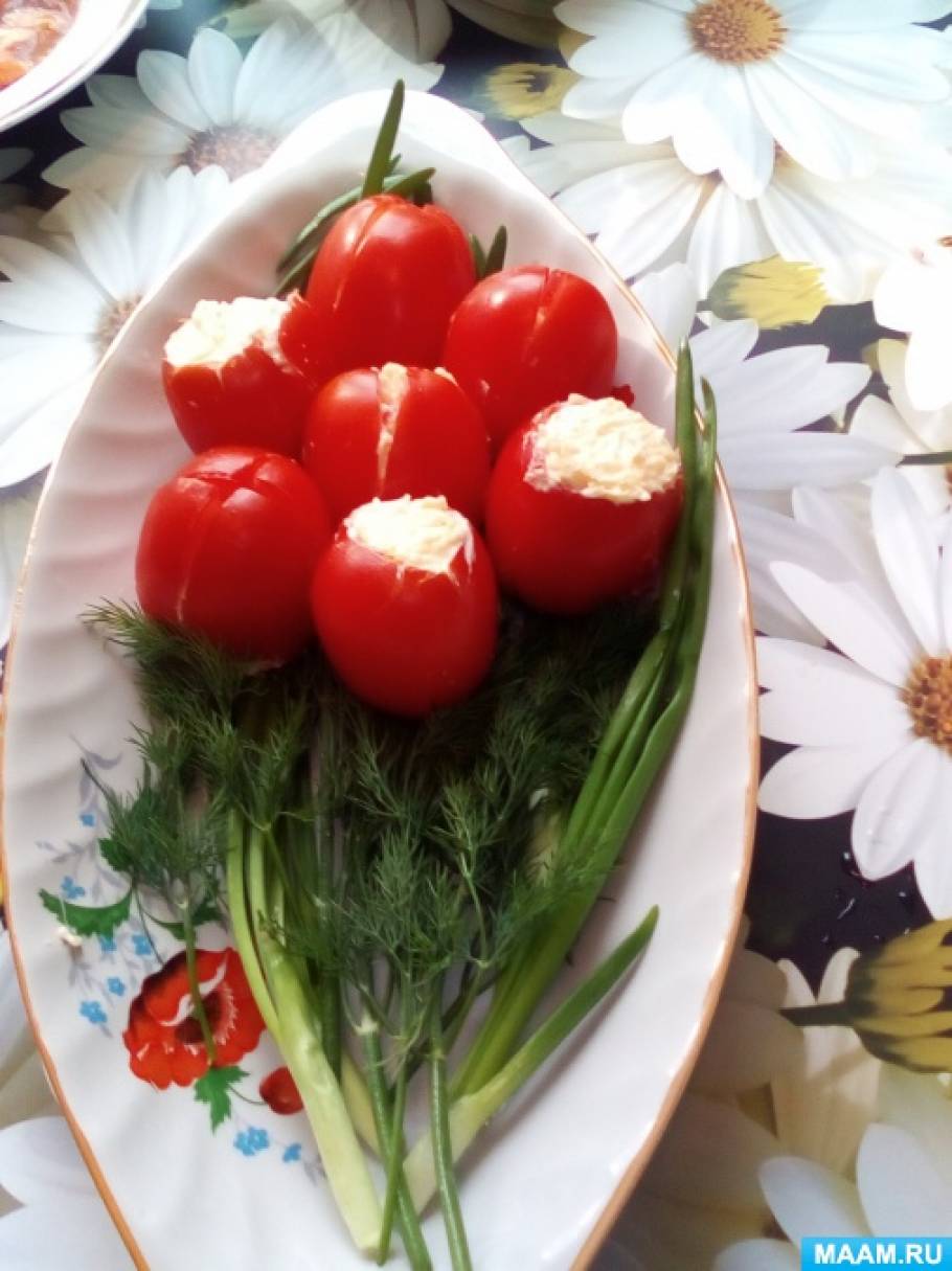Рецепт фаршированных помидоров «Тюльпаны»