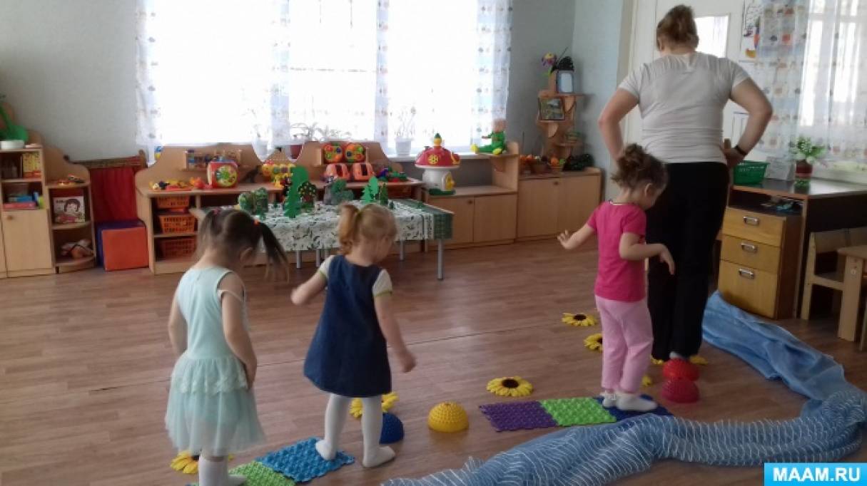 Физкультурный досуг в первой младшей группе с использованием элементов театрализованной деятельности по сказке «Теремок» Фото Физкультурный досуг в первой младшей группе с использованием элементов театрализованной деятельности по сказке «Теремок»