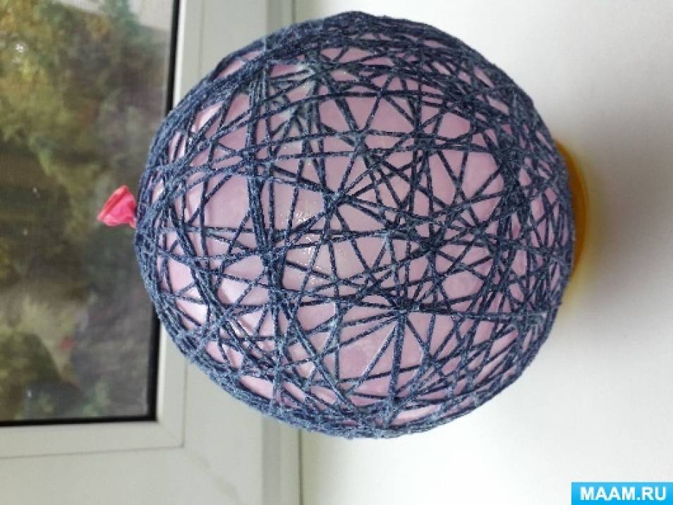 Как сделать шар из ниток и клея: пошаговая инструкция и идеи для украшений
