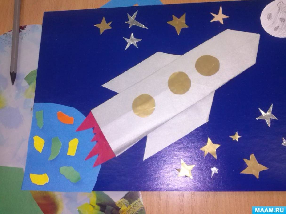 Оригами ко дню космонавтики в детском саду. Аппликация ко Дню космонавтики. Поделка ко Дню космонавтики. Поделка ко Дню космонавтики в детский сад.