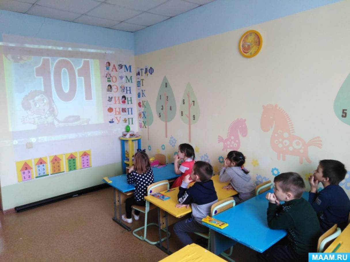 Смотреть фотографию №4 Фото №4 Нам рассказали и показали сколько есть в машине отсеков для чего они нужны